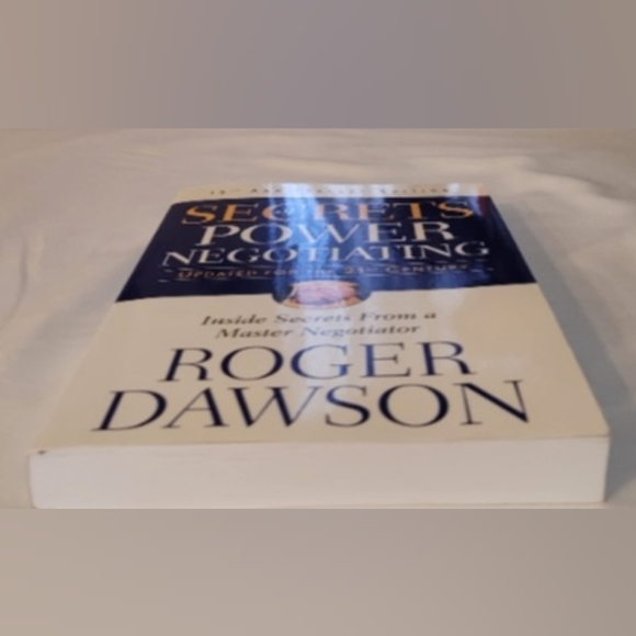 Secrets of Power Negotiating,15th Anniversary Edition: Inside Secrets from a Mas - Picture 2 of 5